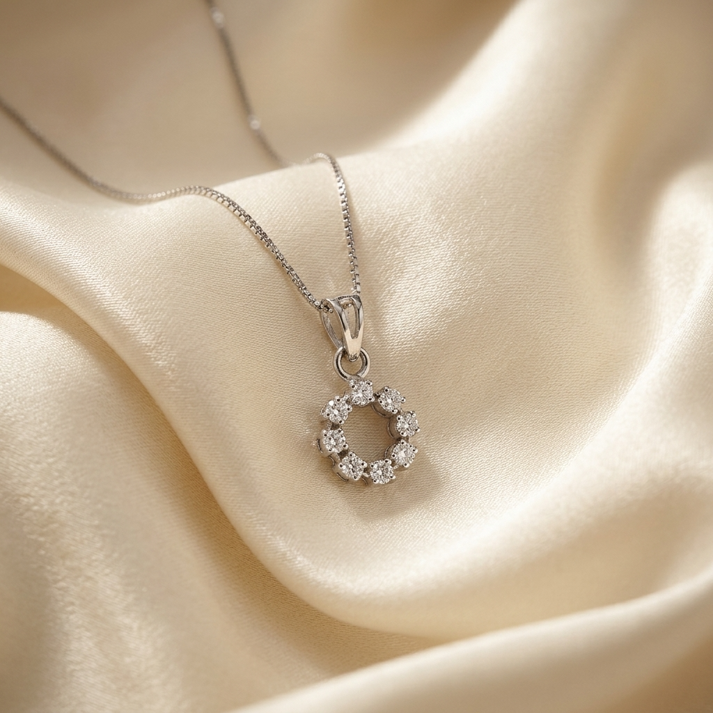 Circle diamond pendant - front view