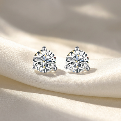 Three claw round diamond stud earrings - detail view