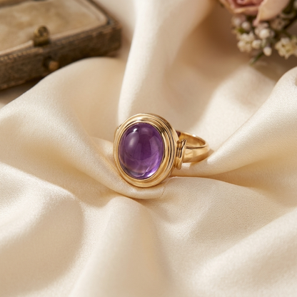 Amethyst cabochon gold dress ring - detail view
