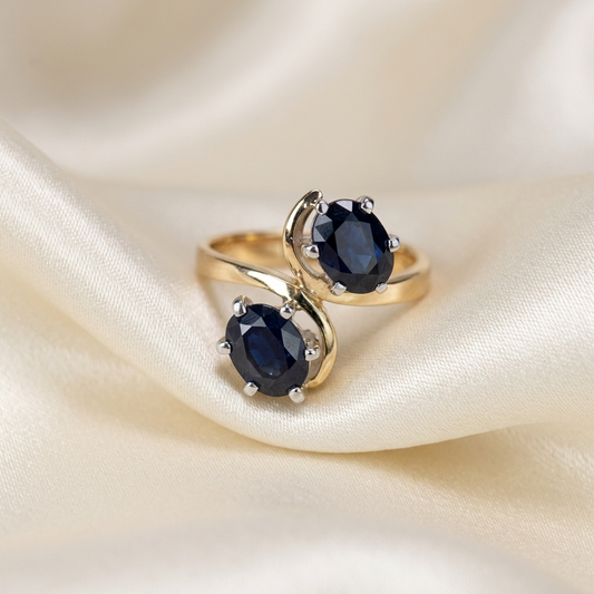 Moi et Toi Australian sapphire ring - side view