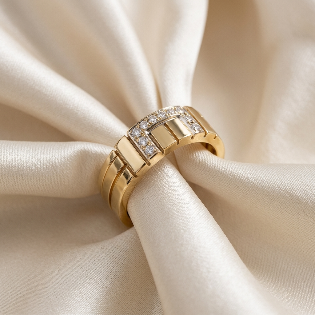 Gold dress ring with diamond detail