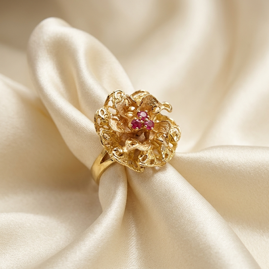 Gold flower dress ring with rubies - side view