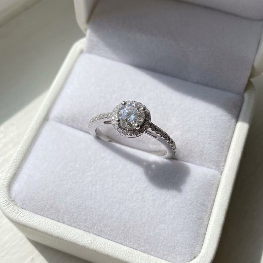 'Halo' Diamond Engagement Ring - 0.76cts