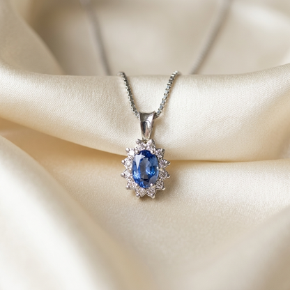 Pear shape sapphire and diamond pendant - detail view