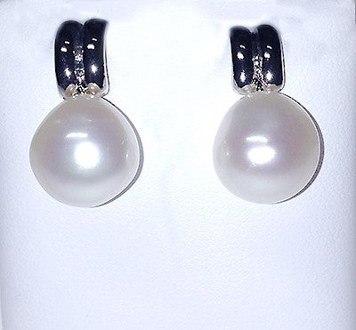 Sterling silver freshwater baroque pearl earrings